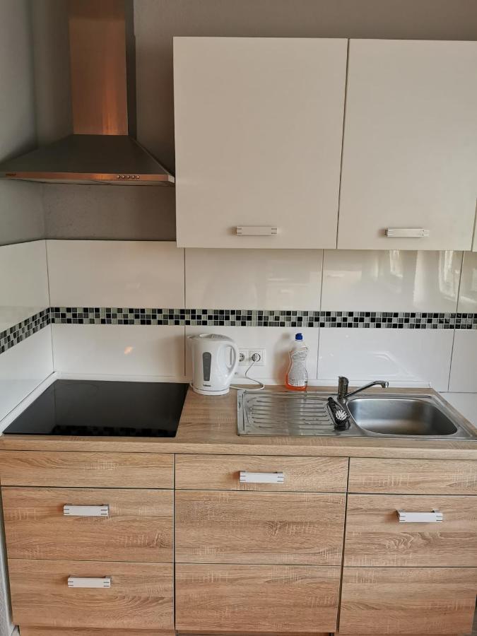 Liebevoll Eingerichtete Ferienwohnung - Zentrale Lage - Netflix & Paytv Wilhelmshaven Kültér fotó