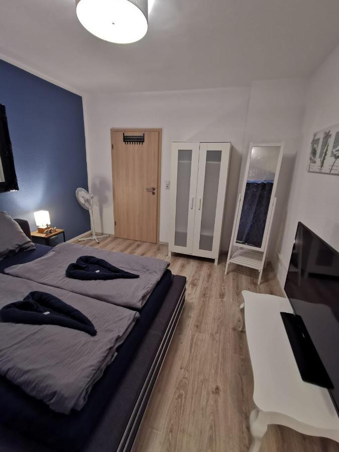 Liebevoll Eingerichtete Ferienwohnung - Zentrale Lage - Netflix & Paytv Wilhelmshaven Kültér fotó
