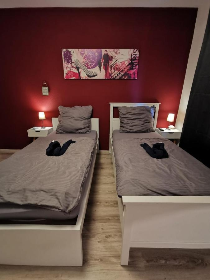 Liebevoll Eingerichtete Ferienwohnung - Zentrale Lage - Netflix & Paytv Wilhelmshaven Kültér fotó